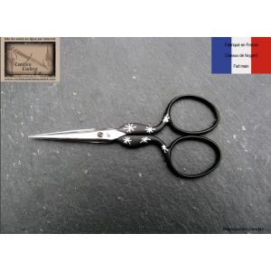 Ciseau de Nogent &agrave; broder &eacute;toile 